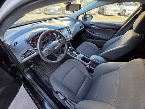 Used 2019 Chevrolet Cruze LS w/ LS Convenience Package FWD image 14