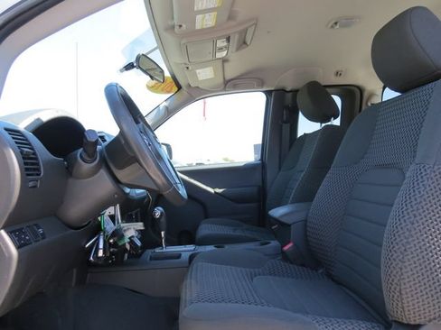 Used 2019 Nissan Frontier SV RWD image 14