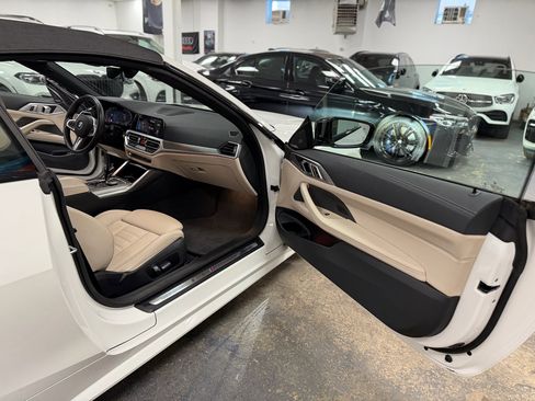 Used 2022 BMW 430i xDrive Convertible w/ M Sport Package image 35