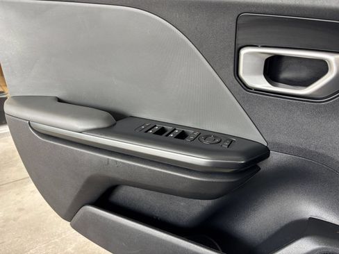 Used 2025 Kia K4 FWD image 18