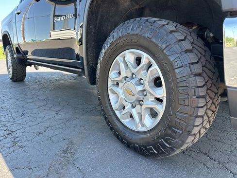 Used 2024 Chevrolet Silverado 2500 LTZ w/ LTZ Convenience Package AWD/4WD image 22