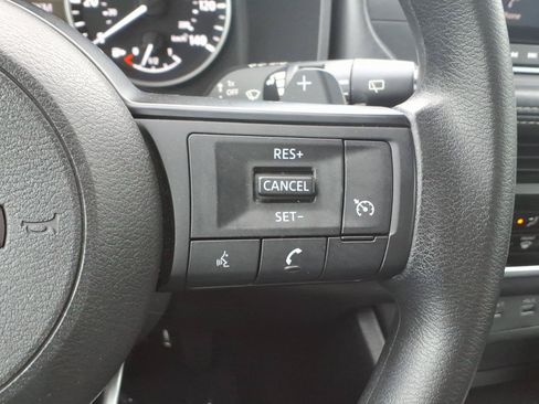 Used 2022 Nissan Rogue S AWD/4WD image 18