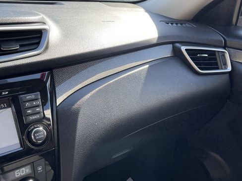 Used 2016 Nissan Rogue SL AWD/4WD image 22