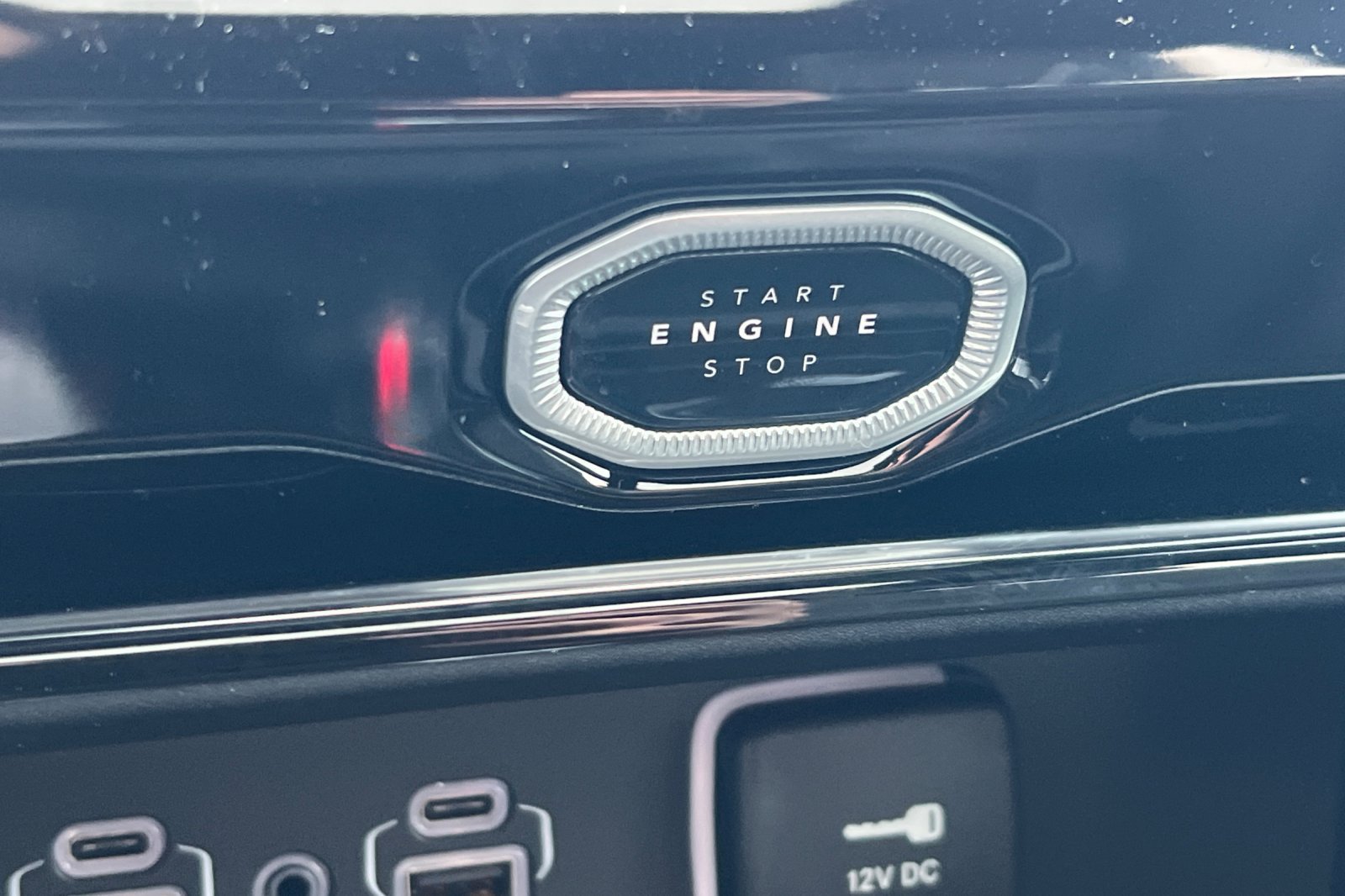 New 2026 Jeep Grand Cherokee Altitude AWD/4WD image 22