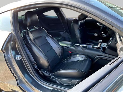 Used 2020 Ford Mustang GT Premium w/ GT Performance Package RWD image 8