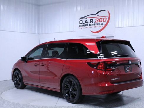 Used 2023 Honda Odyssey Sport image 4