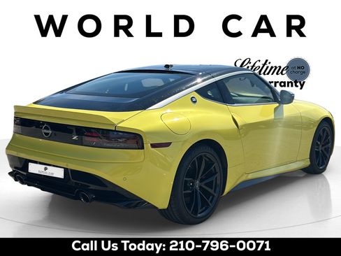 Used 2024 Nissan Z Performance w/ Floor Mat Package RWD image 7