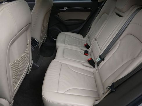 Used 2017 Audi Q5 2.0T Premium Plus w/ Technology Package image 19