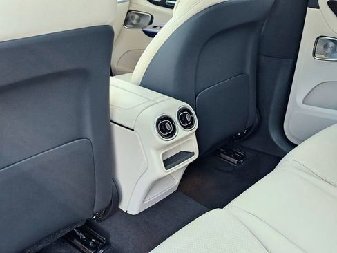 New 2026 Mercedes-Benz GLC 300 4MATIC image 24