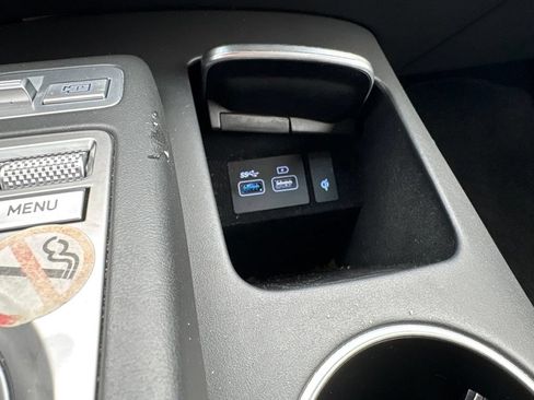 Used 2025 Genesis GV70 2.5T AWD/4WD image 28