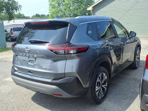 Used 2023 Nissan Rogue SV w/ SV Premium Package AWD/4WD image 4