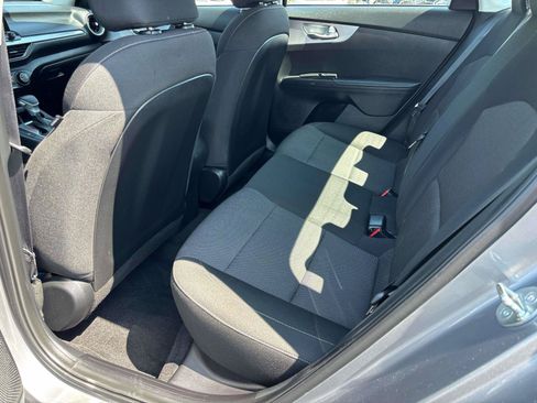 Used 2023 Kia Forte LXS w/ LXS Technology Package FWD image 11