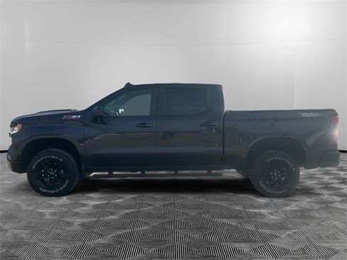 Used 2022 Chevrolet Silverado 1500 LT Trail Boss image 2