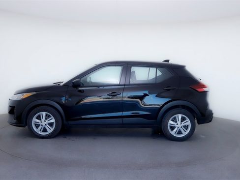 Used 2024 Nissan Kicks S image 2