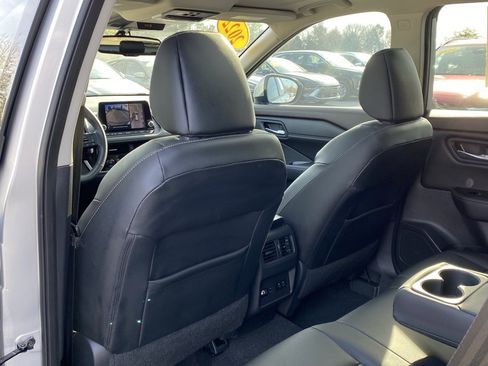 Used 2022 Nissan Rogue SL image 26