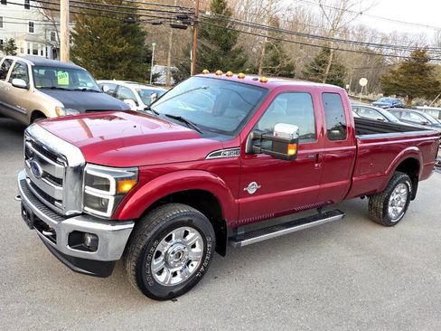 Used 2014 Ford F350 Lariat w/ Chrome Package image 2