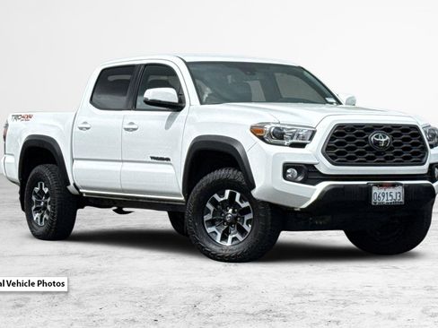 Used 2022 Toyota Tacoma TRD Off-Road w/ Technology Package AWD/4WD image 1