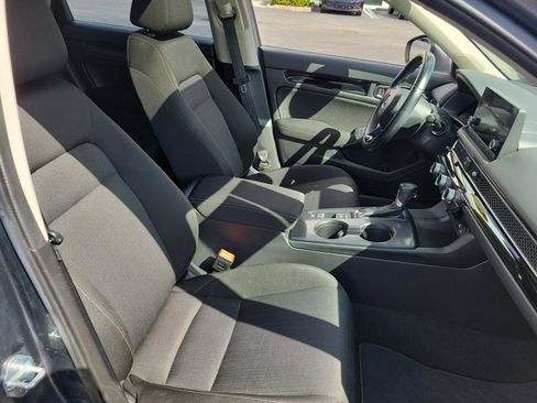 Certified 2022 Honda Civic EX image 6