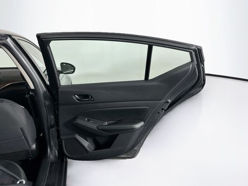 Used 2025 Nissan Altima 2.5 SV FWD image 28