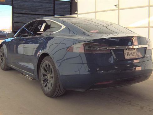 Used 2019 Tesla Model S Standard Range image 10