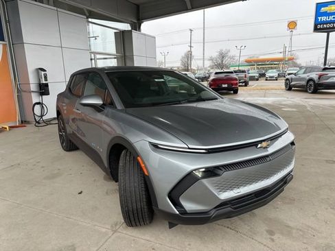 New 2026 Chevrolet Equinox EV LT w/ Comfort Package image 3