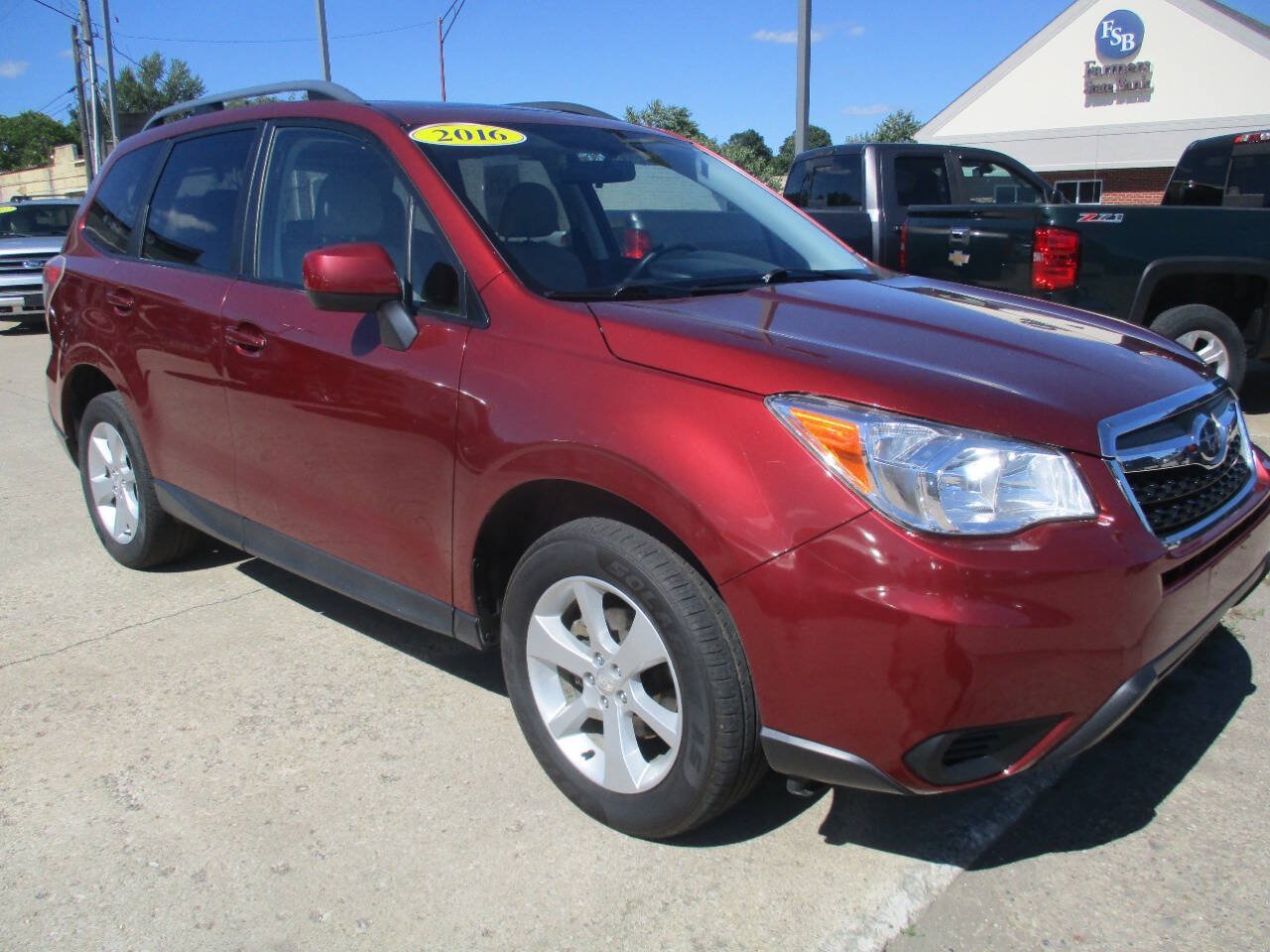 Used 2016 Subaru Forester 2.5i Premium w/ All-Weather Package AWD/4WD image 8