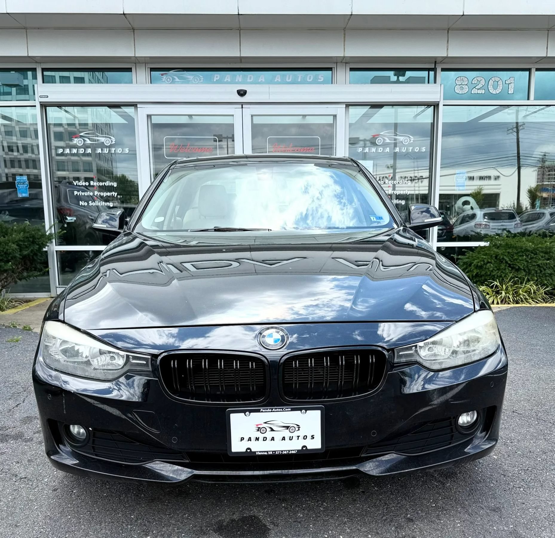 Used 2014 BMW 320i xDrive Sedan AWD/4WD image 2