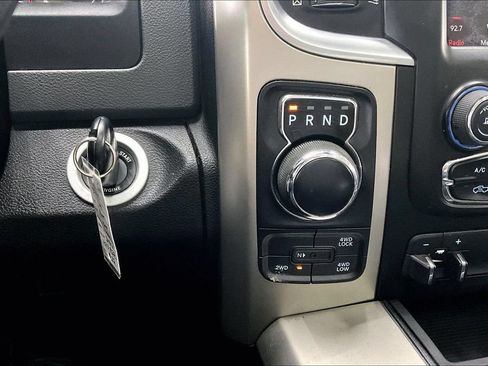Used 2019 RAM 1500 Classic SLT AWD/4WD image 15