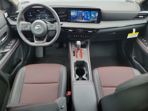 New 2026 Nissan Kicks SR w/ SR Premium Package AWD/4WD image 17
