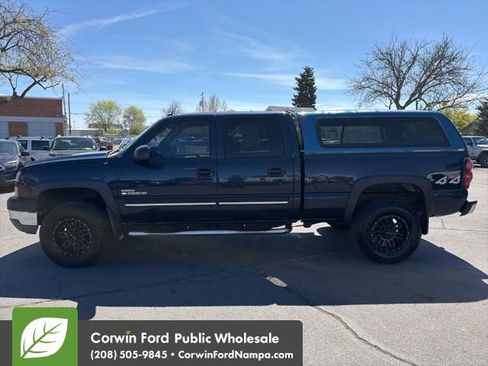 Used 2005 Chevrolet Silverado 2500 LT w/ Heavy-Duty Power Package image 8