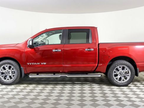 Used 2020 Nissan Titan SL w/ Moonroof Package image 3