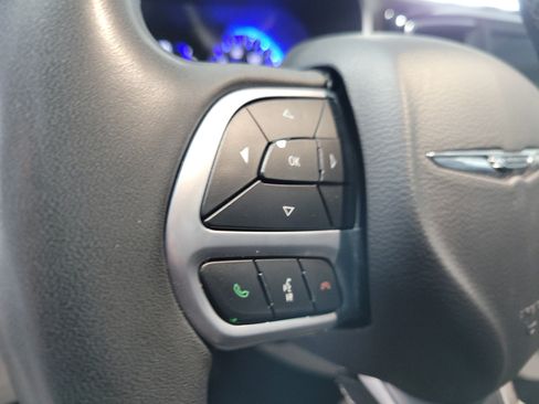 Used 2023 Chrysler Voyager LX FWD image 22