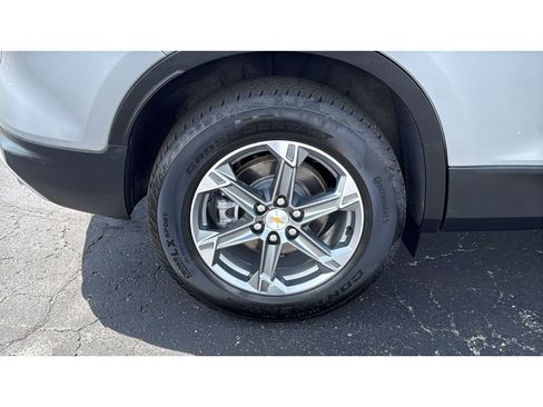 Used 2025 Chevrolet Blazer LT image 13