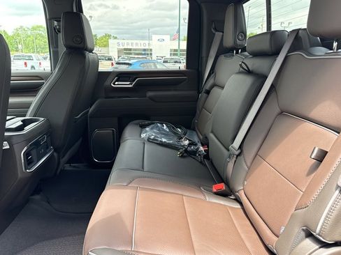 New 2026 GMC Sierra 2500 Denali w/ Denali Reserve Package AWD/4WD image 6