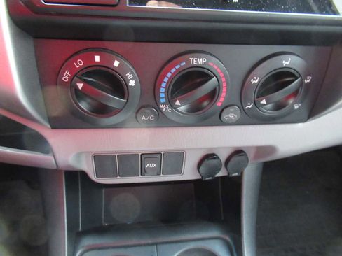 Used 2012 Toyota Tacoma 2WD Access Cab w/ SR5 Pkg image 23