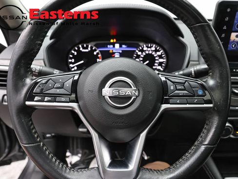 Used 2023 Nissan Altima 2.5 SV w/ SV Premium Package AWD/4WD image 10