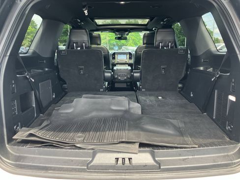 Used 2019 Ford Expedition Limited w/ Equipment Group 302A AWD/4WD image 37