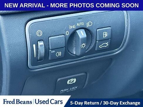 Used 2015 Volvo V60 T5 Premier image 11