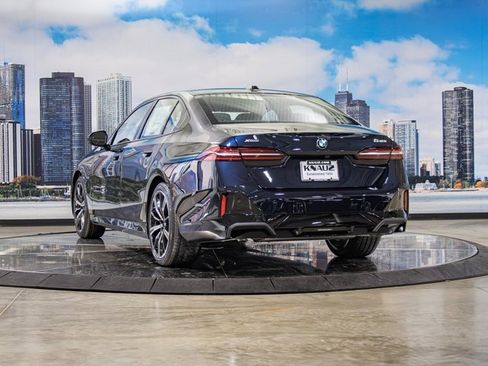 New 2026 BMW 540i xDrive 540i xDrive w/ M Sport Package image 9