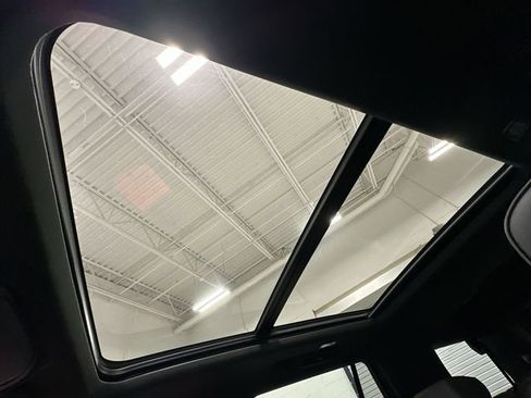 Used 2022 Chevrolet Tahoe RST w/ Sport Performance Package image 33