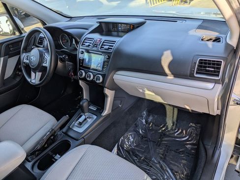 Used 2017 Subaru Forester 2.5i Premium w/ All-Weather Package image 21