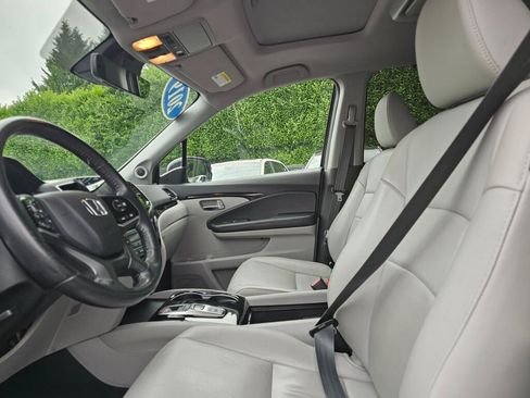 Used 2019 Honda Pilot Touring image 22