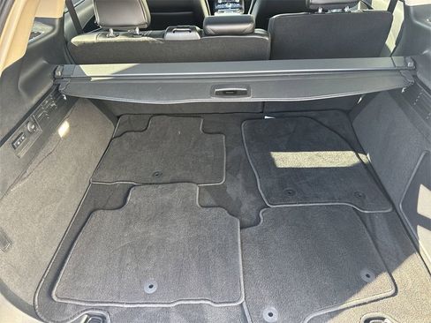 Certified 2022 Lincoln Nautilus Reserve image 22