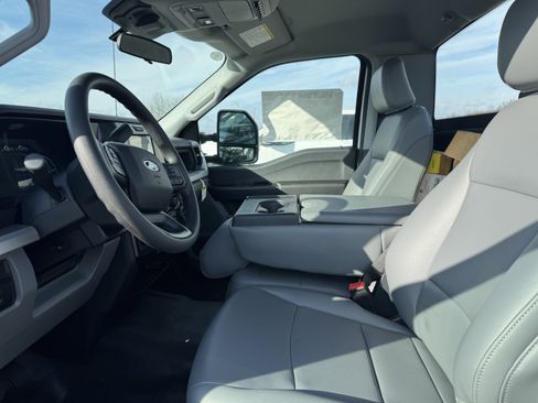 New 2025 Ford F550 4x4 Regular Cab Super Duty image 12