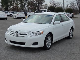 Used 2011 Toyota Camry LE video 2