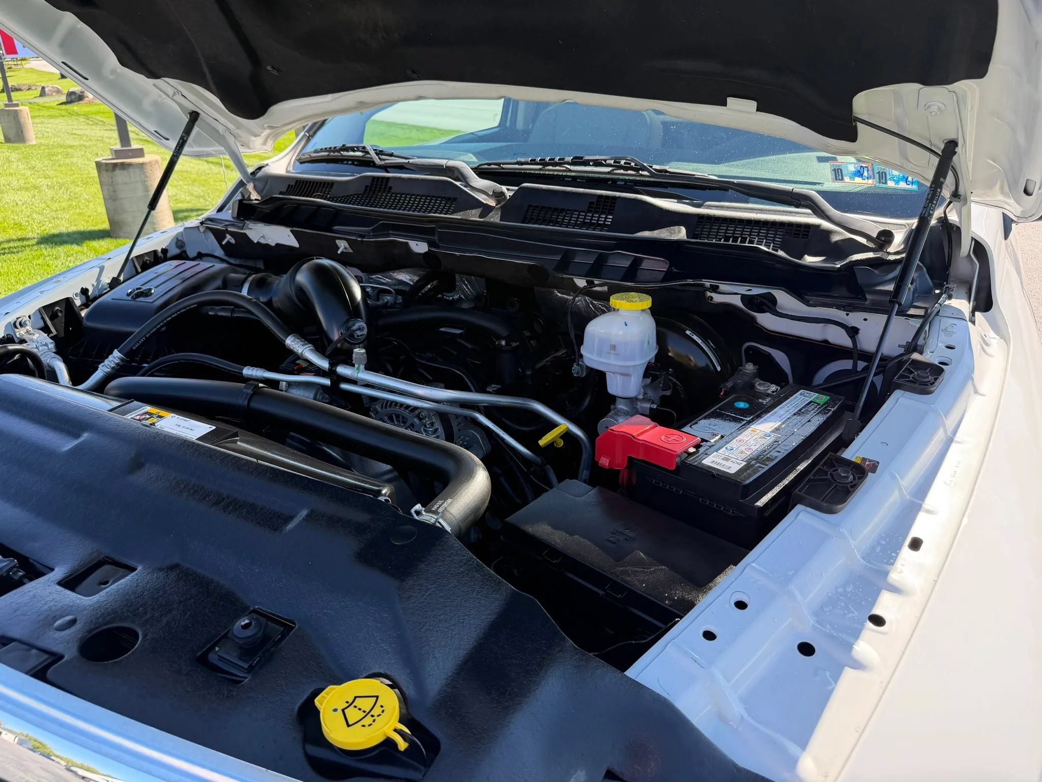 Used 2022 RAM 1500 Classic SLT AWD/4WD image 52