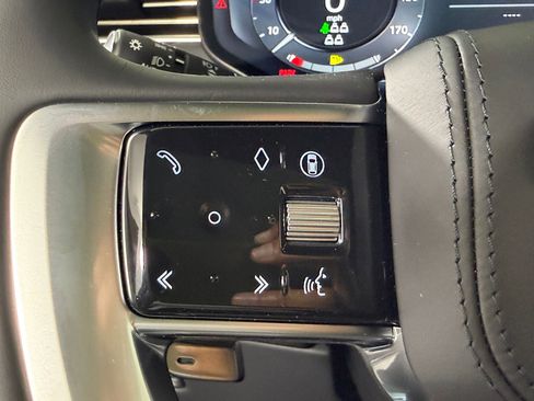 New 2026 Land Rover Range Rover Long Wheelbase SE image 15