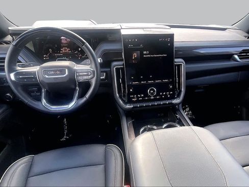 Used 2026 GMC Yukon XL Elevation w/ Elevation Premium Package RWD image 16