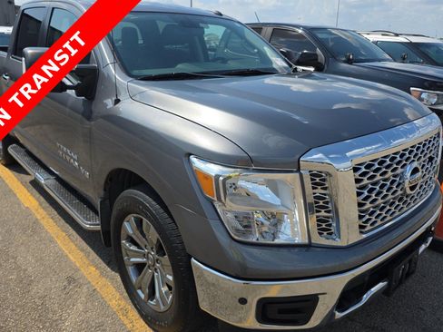 Used 2019 Nissan Titan SV w/ SV Convenience Package AWD/4WD image 1