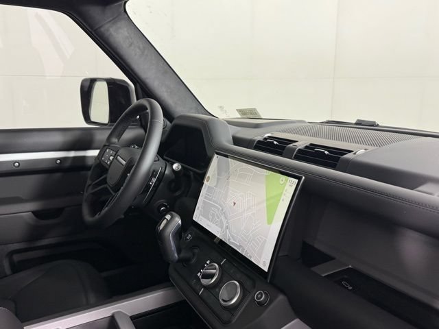New 2026 Land Rover Defender 130 V8 AWD/4WD image 36